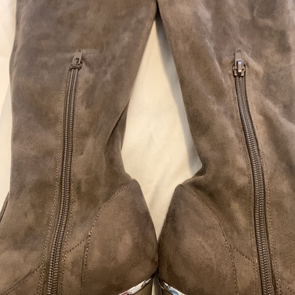 Over the knee boots with lace up back and zipper - Picture 5 of 7